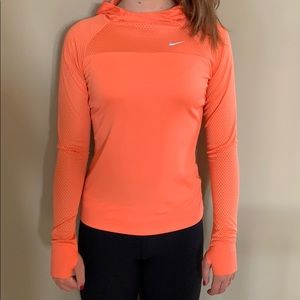 Nike dry-fit jogging long sleeve